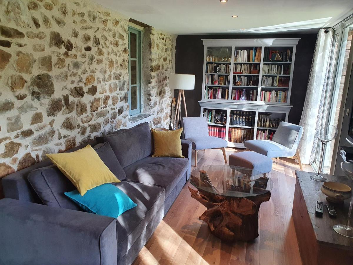 Gite De La Genevriere Saint-Chamant 外观 照片