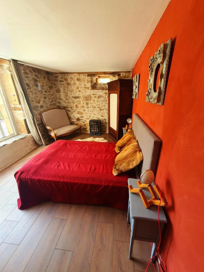 Gite De La Genevriere Saint-Chamant 外观 照片