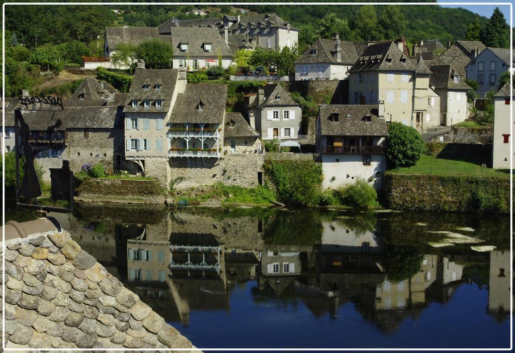 Gite De La Genevriere Saint-Chamant 外观 照片