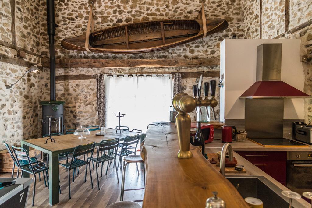 Gite De La Genevriere Saint-Chamant 外观 照片